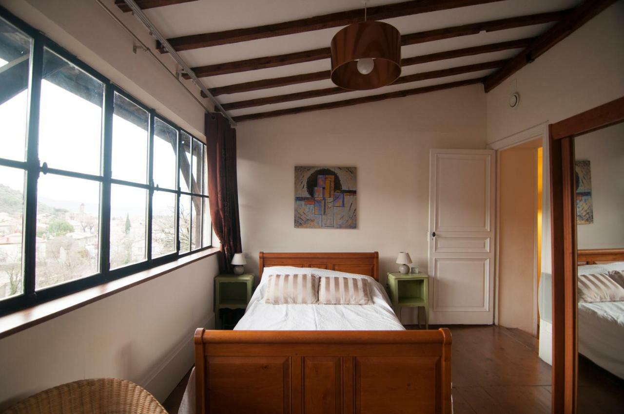 Appartements Ria Sirach Exterior photo