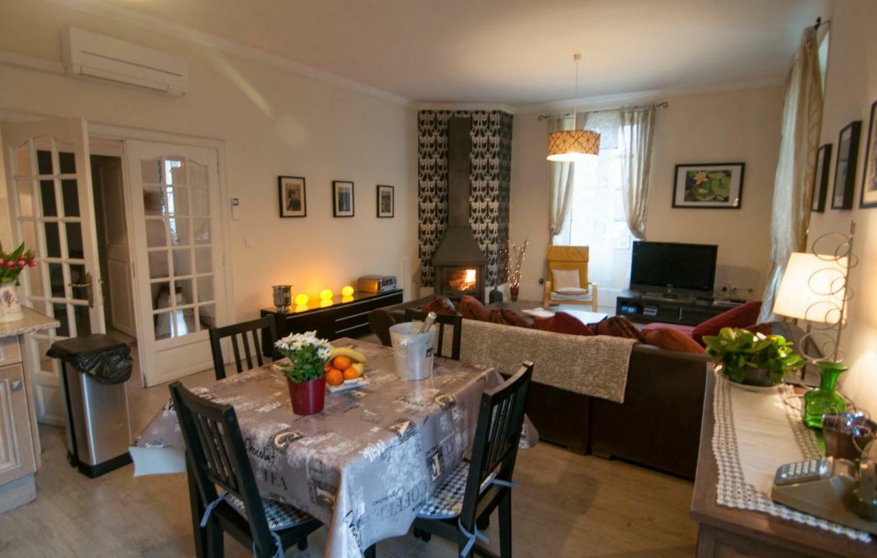 Appartements Ria Sirach Exterior photo